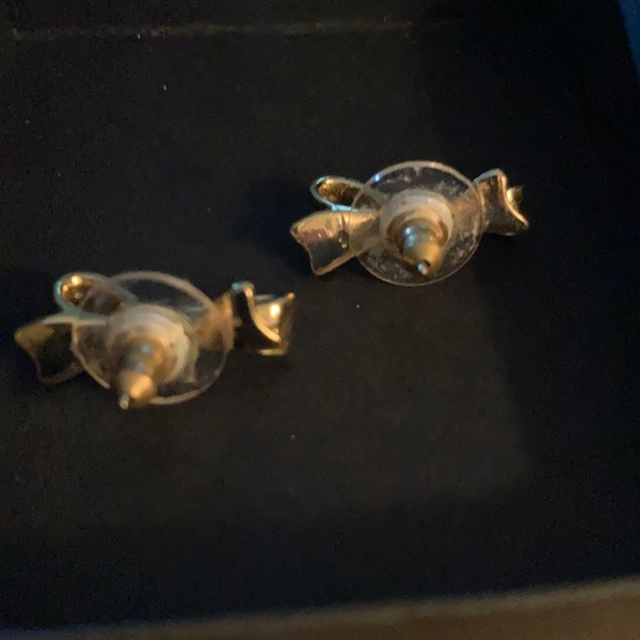 Kate Spade ♠️ Gold Bow Earrings. - Picture 9 of 9